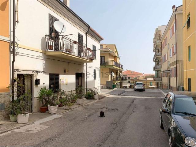 Casa in vendita a Guglionesi, Campobasso