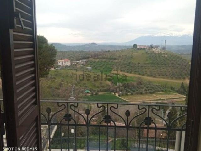 Casa in vendita a Collecorvino, Abruzzo