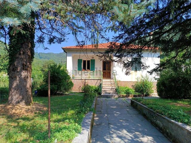 Casa in vendita a Vagli Sopra, Vagli Sotto