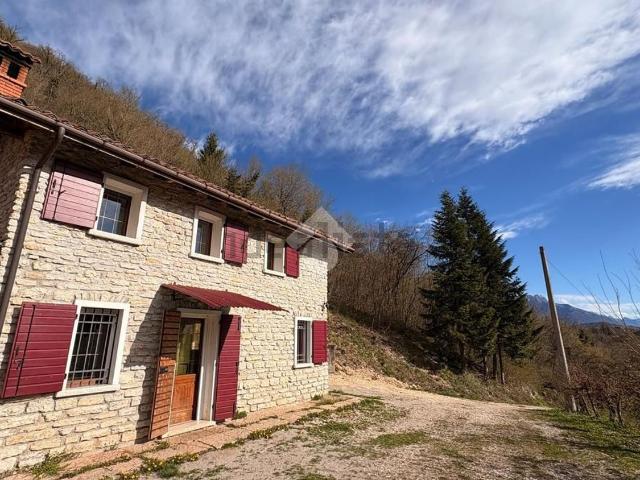 Casa in vendita a Pedavena, Veneto