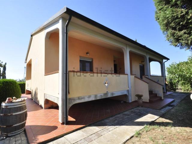 Casa in vendita a Campiglia Marittima, Toscana