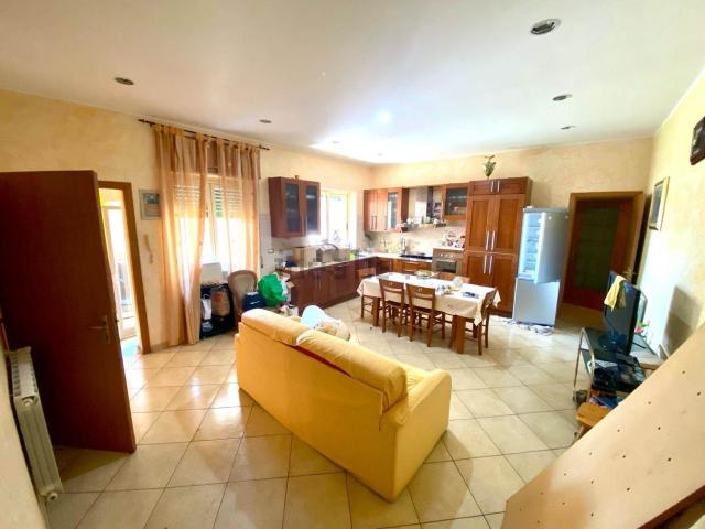 Casa in vendita a Bucalo, Santa Teresa Di Riva