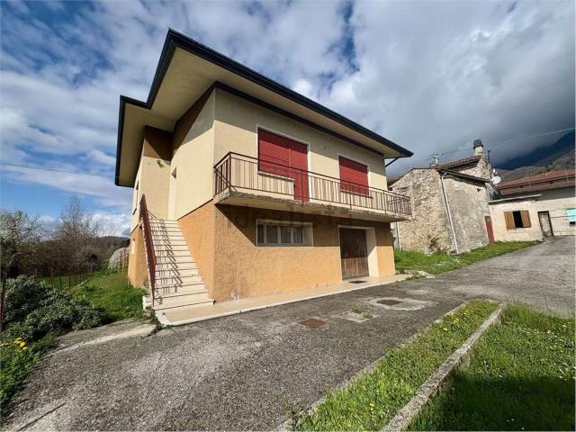 Casa in vendita a Fregona, Veneto