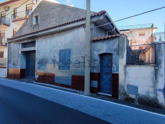 Casa in vendita a Acireale, Sicilia