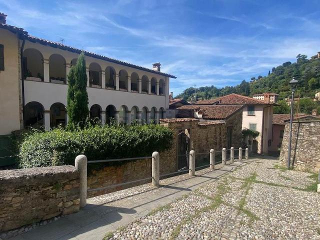 Casa in vendita a Santa Grata, Bergamo