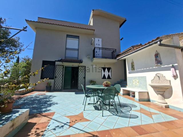 Casa in vendita a Aragona, Sicilia