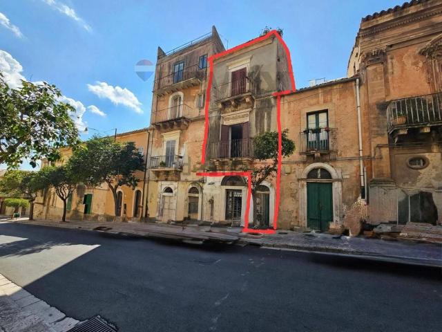 Casa in vendita a Cappuccini, Ragusa
