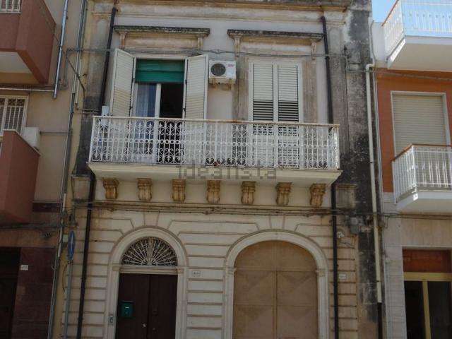 Casa in vendita a Floridia, Sicilia