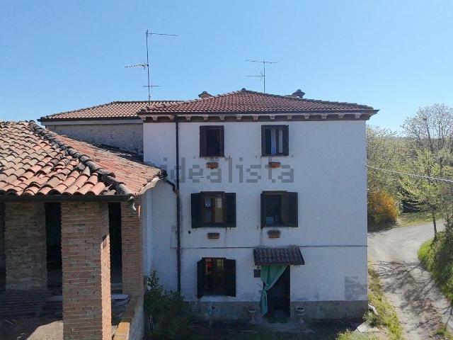 Casa in vendita a Colli Verdi, Ruino