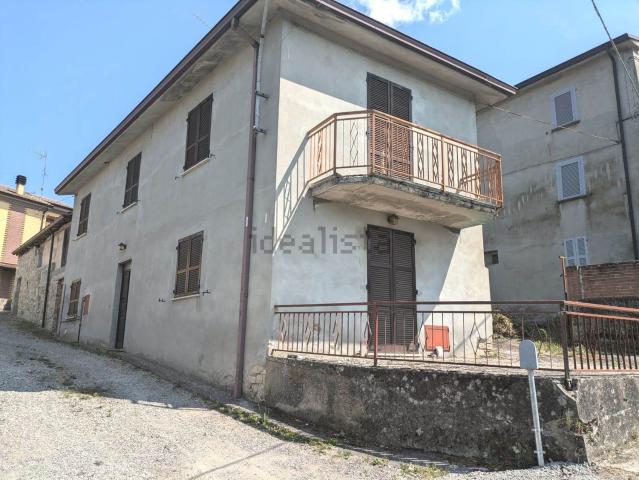 Casa in vendita a Lugagnano Val D'arda, Reggio Emilia