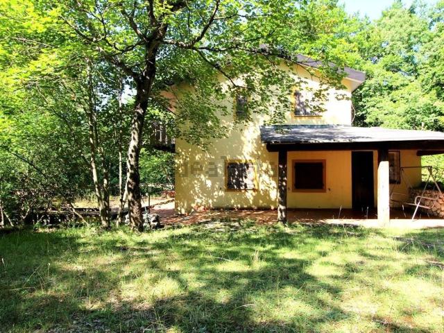 Casa in vendita a Polino, Terni