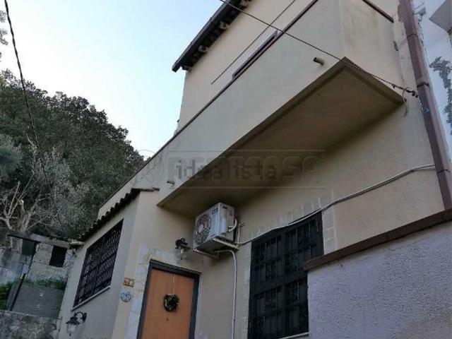 Casa in vendita a San Filippo Inferiore, Messina