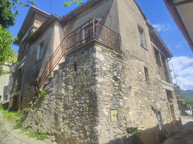 Casa in vendita a Rivodutri, Lazio