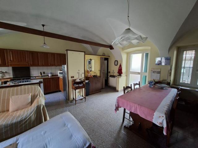 Casa in vendita a Romano Di Lombardia, Lombardia