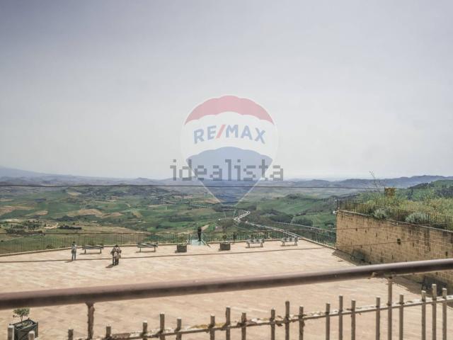 Casa in vendita a Calascibetta, Enna