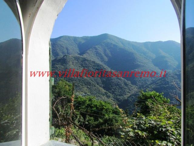 Casa in vendita a Baiardo, Liguria