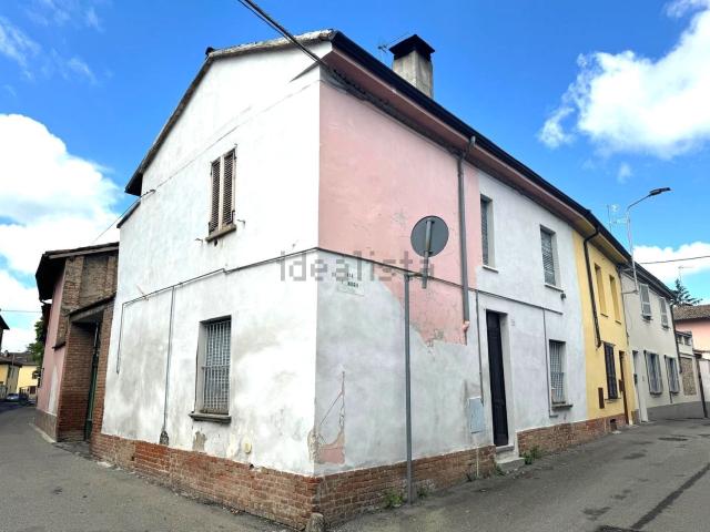Casa in vendita a Rivanazzano, Lombardia