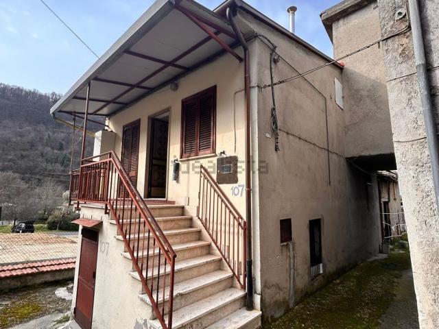 Casa in vendita a Cantalice, Lazio