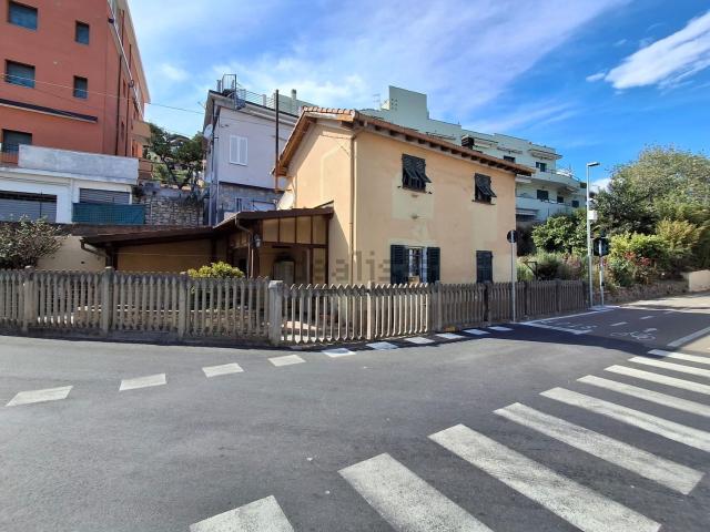Casa in vendita a Andora, Liguria