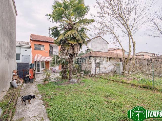 Casa in vendita a Bressana Bottarone, Lombardia