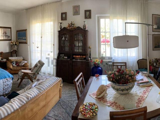 Casa in vendita a Montignoso, Toscana