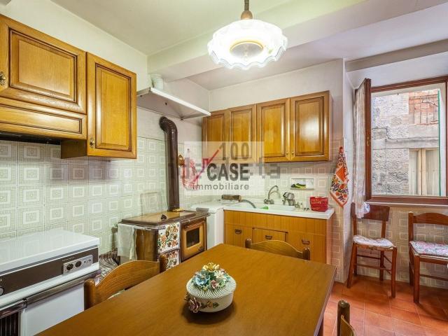 Casa in vendita a Abbadia San Salvatore, Toscana