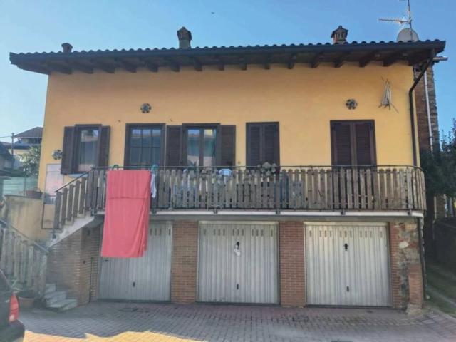 Casa in vendita a Varallo Pombia, Novara