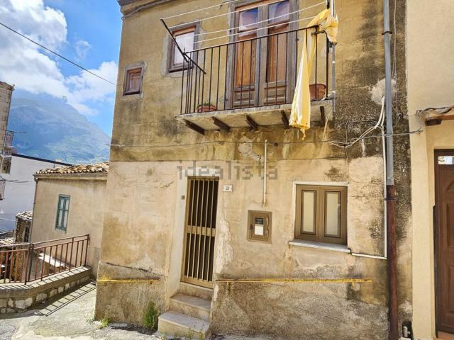 Casa in vendita a Collesano, Sicilia