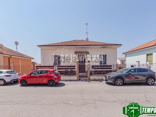 Casa in vendita a San Pietro in Verzolo, Pavia