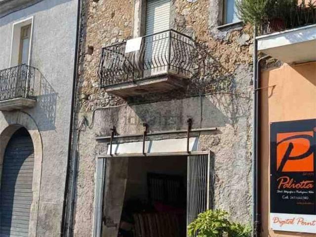 Casa in vendita a Pico, Lazio