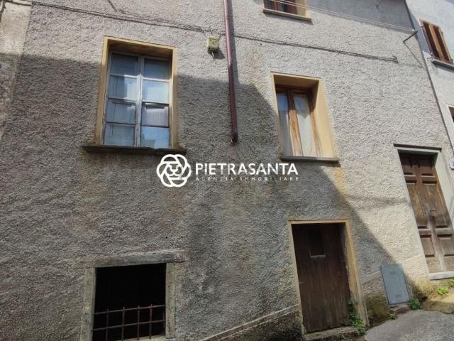 Casa in vendita a Stazzema, Toscana