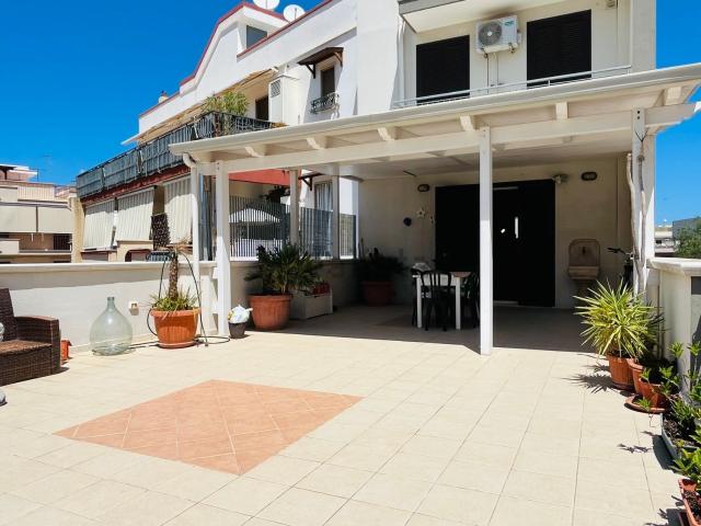 Casa in vendita a Puglia, Bari