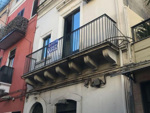 Casa in vendita a Paternò, Sicilia