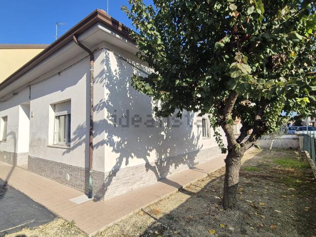 Casa in vendita a Castelferretti, Falconara Marittima