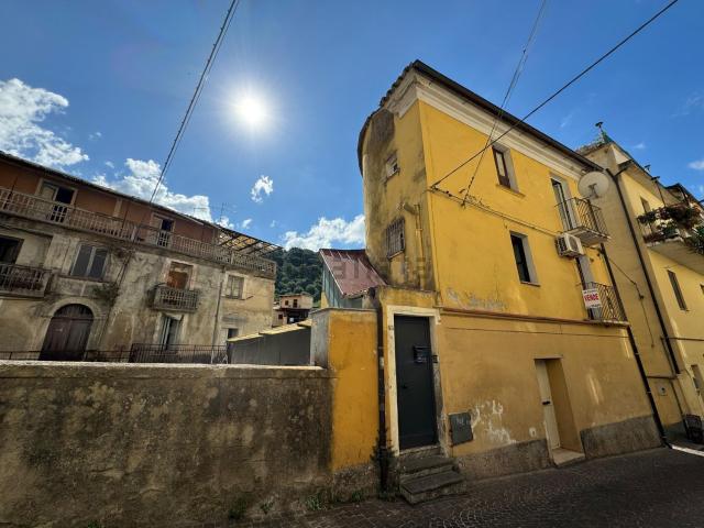 Casa in vendita a Rione San Nicola, Calabria