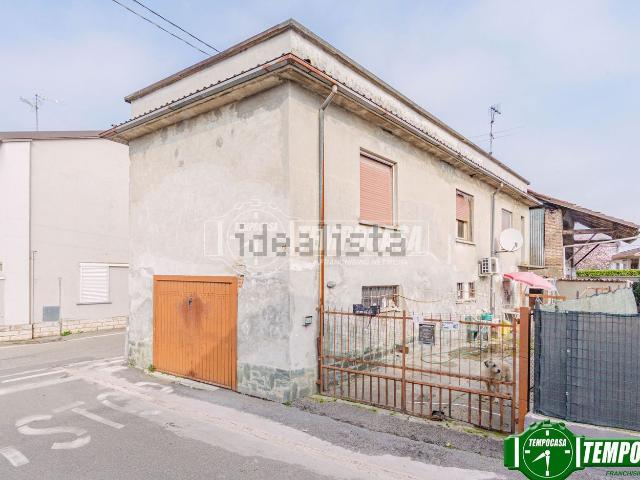 Casa in vendita a Cava Manara, Lombardia