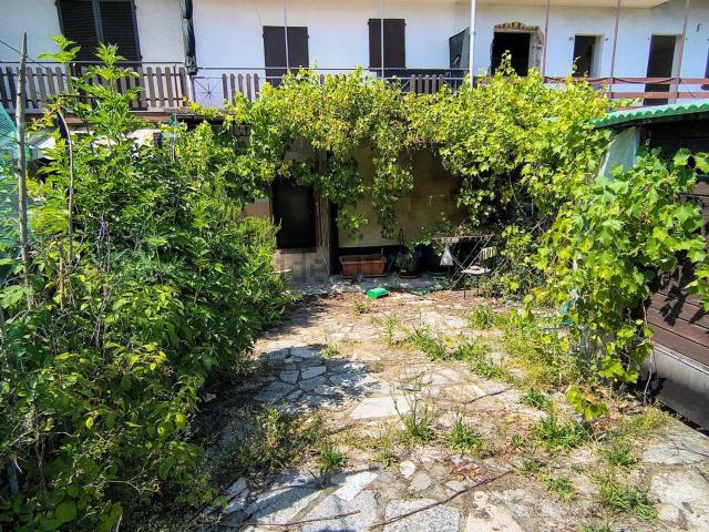 Casa in vendita a Gattico-Veruno, Piemonte