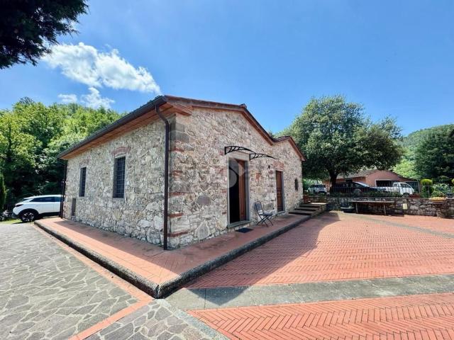 Casa in vendita a Quarrata, Toscana