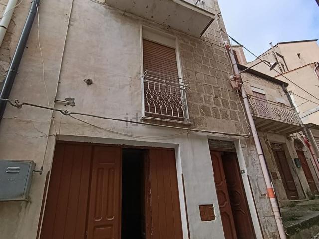 Casa in vendita a Mussomeli, Sicilia