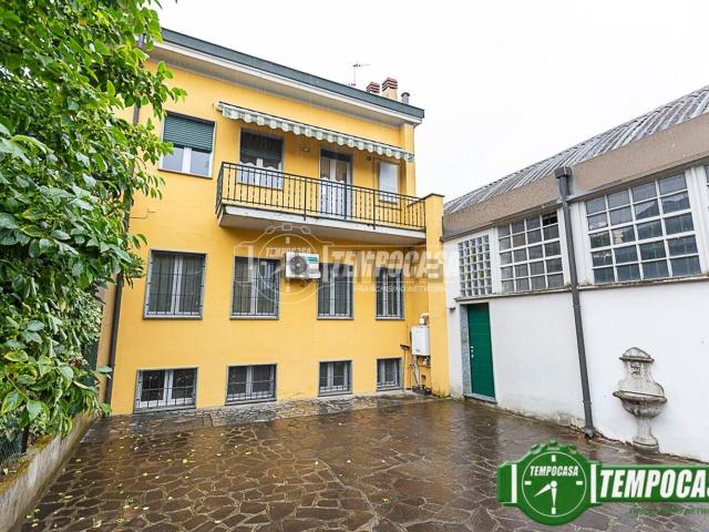 Casa in vendita a Pandino, Lombardia