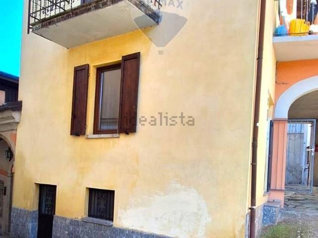 Casa in vendita a Comunità Montana del Piambello, Cunardo