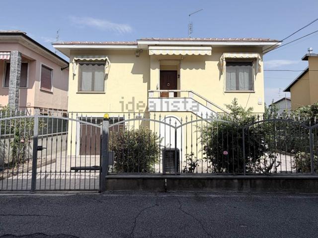 Casa in vendita a Villanova Monferrato, Alessandria