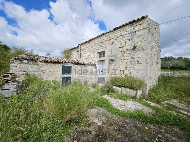 Casa in vendita a Modica, Ragusa
