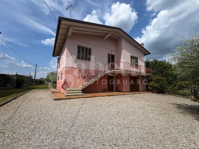 Casa in vendita a Teglio Veneto, Venezia