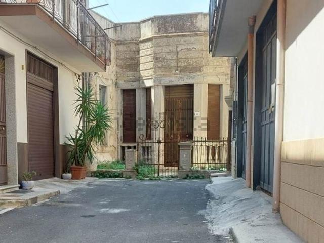 Casa in vendita a Carlentini, Sicilia
