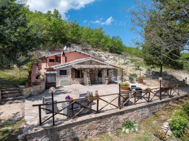 Casa in vendita a Spello, Umbria