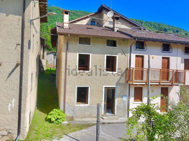Casa in vendita a Posina, Veneto