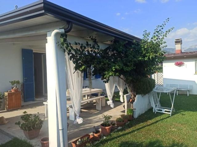 Casa in vendita a Romagnano, Marina Di Massa