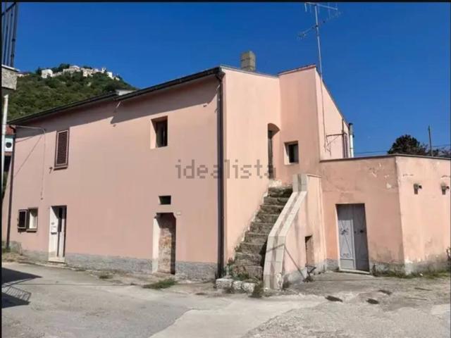 Casa in vendita a Montaquila, Molise