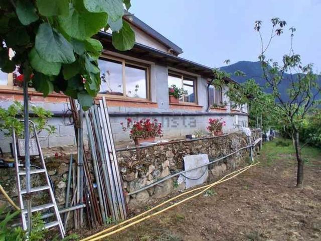 Casa in vendita a Dolceacqua, Liguria